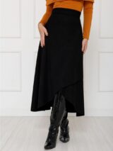 Saia Midi Envelope Transpassada Suede MONTEVIDEU Preta Tamanho Único