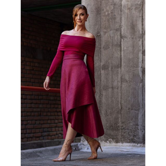 Saia Midi Envelope Transpassada Suede MONTEVIDEU Vermelho Bordô Tamanho Único
