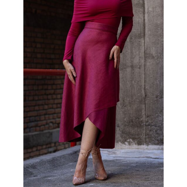 Saia Midi Envelope Transpassada Suede MONTEVIDEU Vermelho Bordô Tamanho Único