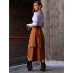 Saia Midi Envelope Transpassada Suede MONTEVIDEU Caramelo Tamanho Único