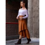 Saia Midi Envelope Transpassada Suede MONTEVIDEU Caramelo Tamanho Único
