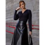 Saia Midi Envelope Transpassada PU Premium Croco ATENA Preta Tamanho Único